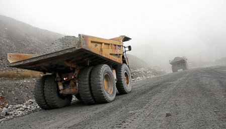 Mineros peruanos advierten que proyecto que quita licencias por infracción ambiental buscaría tomar control de empresas