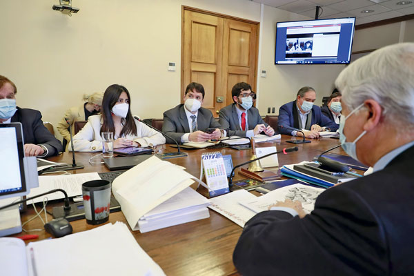 Denunciante anónimo, DFL-2 y Norma Antielusiva marcan primer cara a cara de Hacienda con diputados