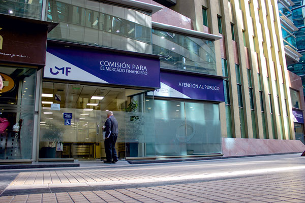 Los hitos detrás del paso de información privilegiada ligados al director de Invercap