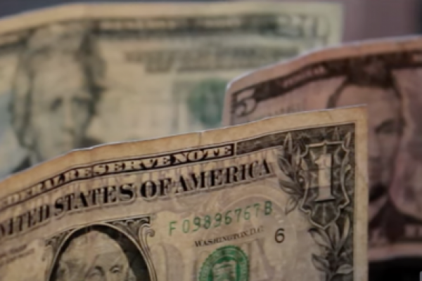 Ahora en DF | Fondo A acumula ganancias por alza del dólar: casi 5% de rentabilidad