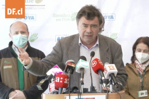 <p>Ahora en DF | Ministro de Agricultura se refiere a las nuevas medidas para regular las parcelaciones rurales</p>