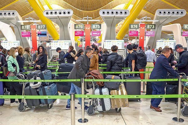 <p>Las empresas de viajes y turismo en Europa tienen uno de cada cinco trabajos sin cubrir en medio de caos en vacaciones</p>