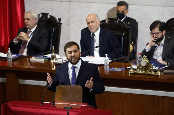Con un fuerte acento en la contingencia política y llamados a la unidad se desarrolló la cuenta pública del Congreso