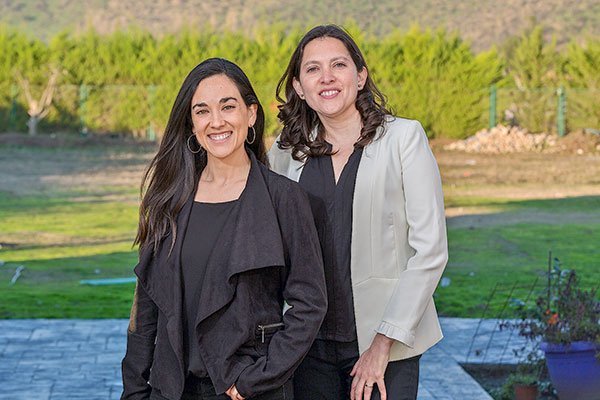 <p>Camila Gutiérrez y Carol Allende, fundadoras de ComeS TI.</p>