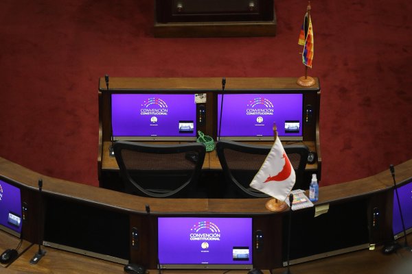 Cadem: Baja apoyo al rechazo y acorta ventaja frente al apruebo a nueva constitución