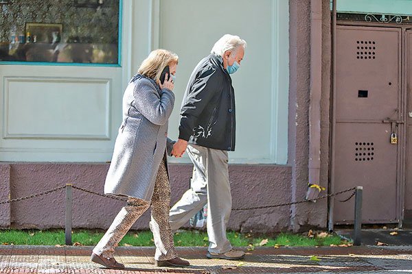 Gobierno sondea borrador de reforma de pensiones con reguladores financieros