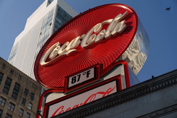<p>Las ventas de Coca Cola y McDonald's superan estimaciones pese a la mayor inflación, mientras GM decepciona</p>