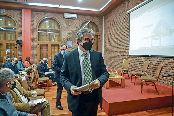 Pensiones: Marcel defiende que cotización del 6% no sea heredable y recibe críticas de la oposición