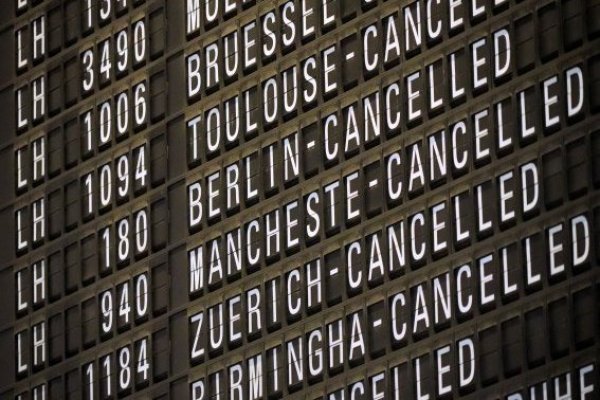 <p>La huelga en Lufthansa deja en tierra 130.000 pasajeros en Frankfurt y Munich</p>