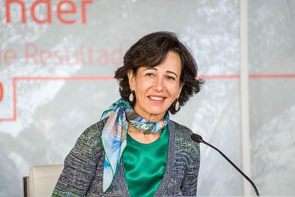 <p>Santander reporta utilidades por US$ 4.952 millones durante el primer semestre y delinea estrategia comercial para Chile</p>