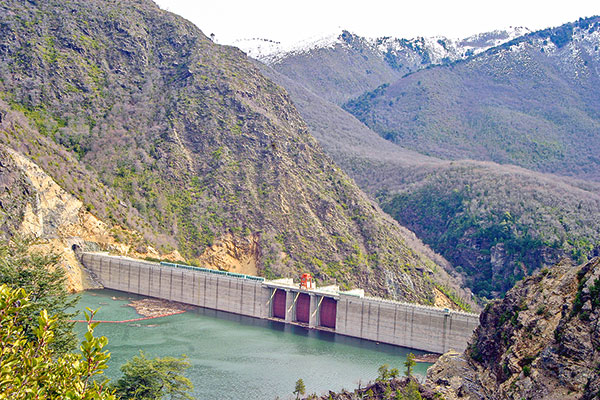 Ministerio de Energía flexibiliza reserva hídrica y aún no define extensión del decreto de racionamiento
