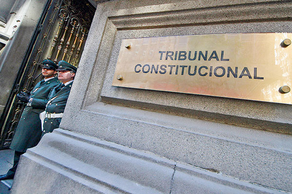 <p>Más empresas recurren al TC para anular sanción que les impide ser proveedores del Estado</p>