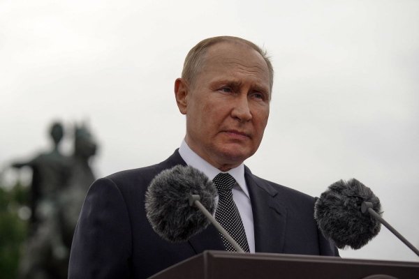 Putin prohíbe que petroleras y bancos extranjeros abandonen Rusia hasta fin de año