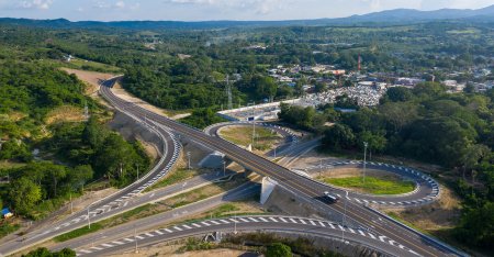 El sistema férreo, el Canal del Dique y autopistas: prioridades de nuevo ministro en Colombia