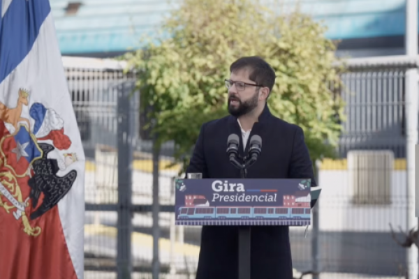 <p>Ahora en DF | Presidente Boric y ministro de Transportes anuncian avances en el Plan de Desarrollo Ferroviario</p>