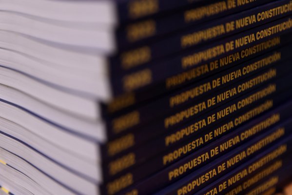 Las empresas aceleran las emisiones de bonos antes del plebiscito de nueva constitución