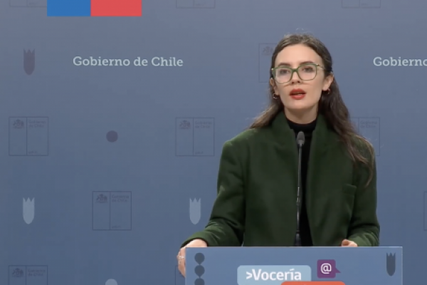<p>Ahora en DF | Gobierno reactivará este martes las indicaciones al proyecto que reduce la jornada laboral a 40 horas semanales</p>