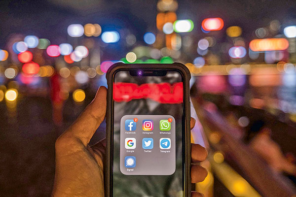 Estudio revela que la mayoría de las conversaciones en redes sociales se vinculan al Apruebo