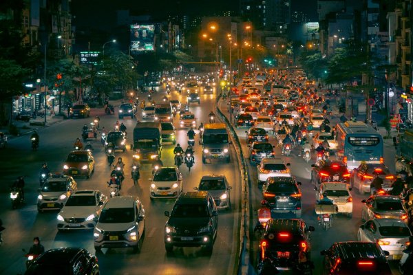 <p>Más de 270 mil vehículos antiguos salieron de circulación en 2021 reemplazados por autos “más eficientes”</p>