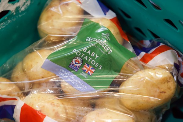 <p> Todos los supermercados se comprometieron a reducir el desperdicio de alimentos junto con sus anuncios de cambios en la política de etiquetado. Foto: Bloomberg</p>