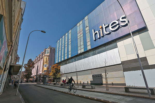 Hites reabre local saqueado: “Estamos fuertes con nuestro compromiso en el mercado nacional”