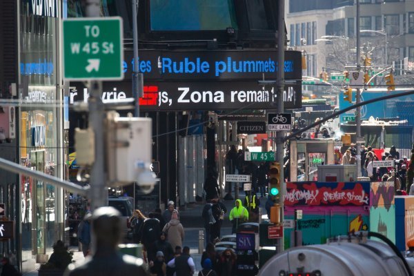El PIB de EEUU se contrae 0,6% en segundo trimestre, más suave que lo anticipado
