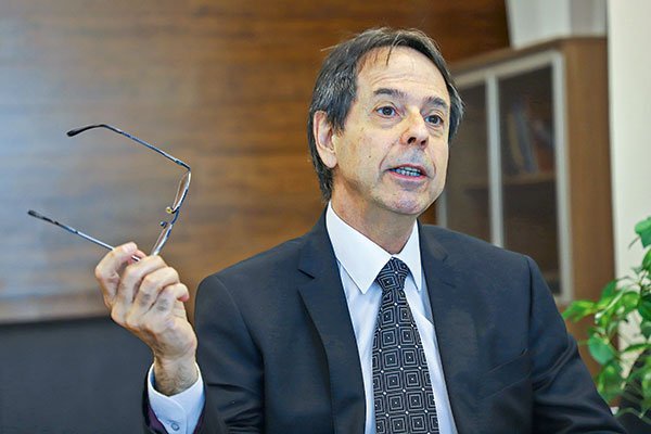 Gobierno retrasa lineamientos de proyecto de pensiones para desacoplarlo del plebiscito