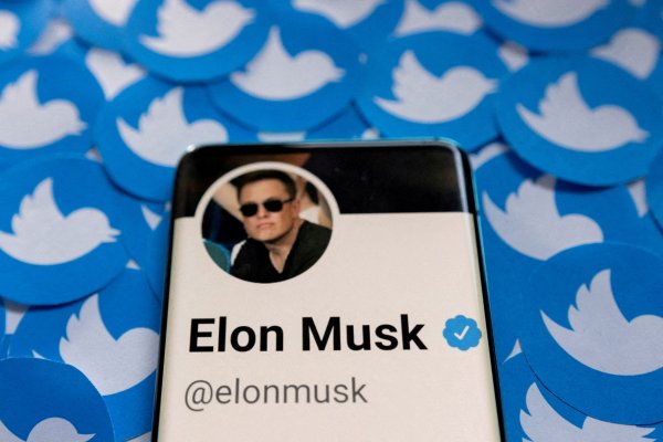 Musk busca enmendar denuncia sobre su acuerdo con Twitter y cita a exjefe de seguridad de la red social
