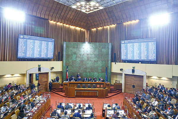 Proyecto que termina con los quórums supra mayoritarios deberá volver al Senado