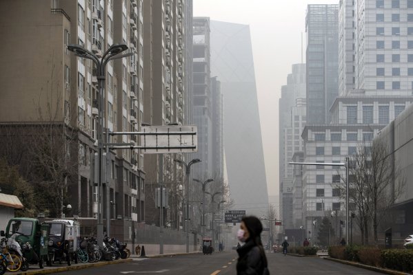 <p>Gobierno chino confina la ciudad de Chengdu por rebrote de casos de Covid-19</p>
