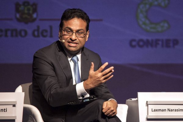 Starbucks tiene nuevo jefe, un viejo conocido de la industria del consumo