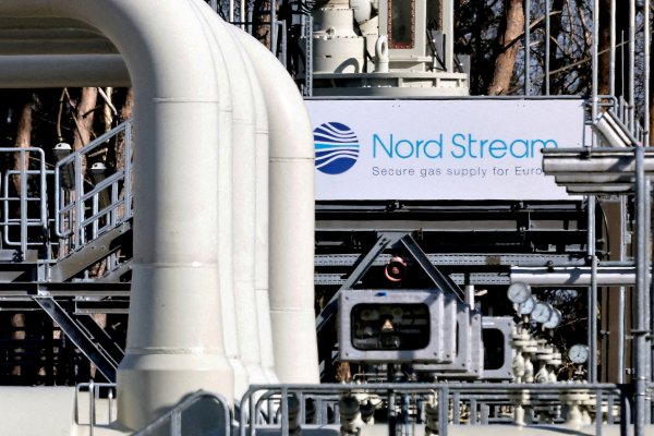 <p>Precio del gas en la UE se dispara después de que Rusia detiene los flujos de Nord Stream</p>