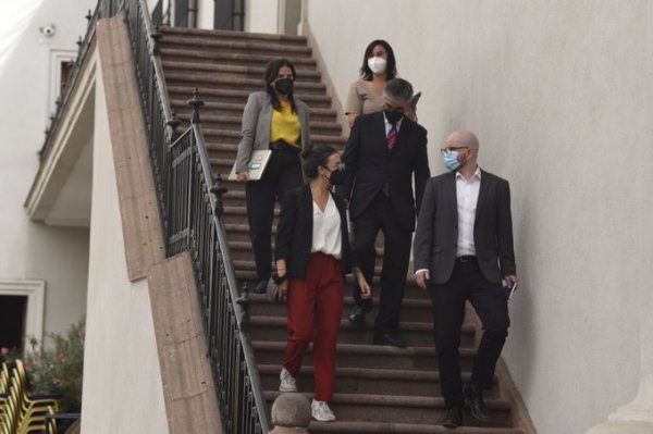 Ministro Mario Marcel confirma que el cambio de gabinete se concretará este martes