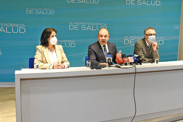 Isapres inician devolución de fondos a los afiliados y nuevo proceso de reajuste de los planes de salud