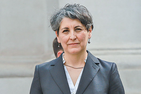 <p>Ximena Aguilera tras asumir en el Minsal. Foto: Julio Castro</p>