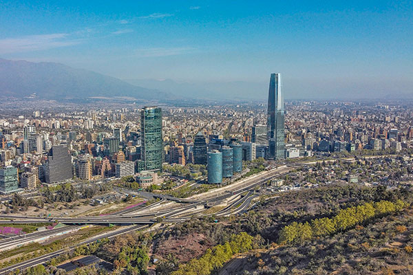 Chile lidera la región en ranking de derechos de propiedad, pero retrocede frente a 2021