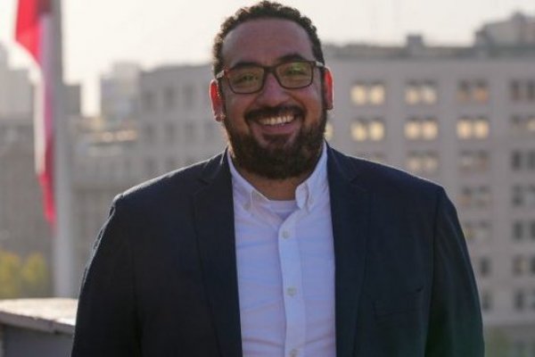 Tras fallida llegada a la Subsecretaría del Interior, gobierno nombra a Nicolás Cataldo como titular de la Subdere