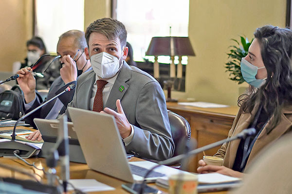 Gobierno impulsará una comisión académica de cara a la ley larga de gas natural