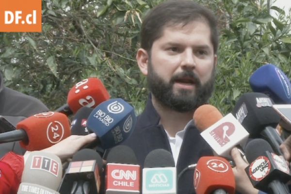 <p>Ahora en DF | Presidente Boric responde a críticas de Sebastián Piñera: "Esperaría que en una persona de Estado primen las convicciones y no solo la táctica electoral"</p>