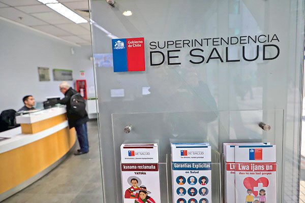 Isapres en picada contra el marco del regulador para el próximo reajuste de planes de salud: “Socava el sistema"