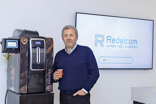 <p>El gerente general de Redelcom, Roberto Chame.</p>