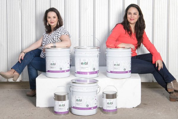 Idea-Tec, la startup que desarrolla pintura con plumavit, suma esmalte sintético a su portafolio