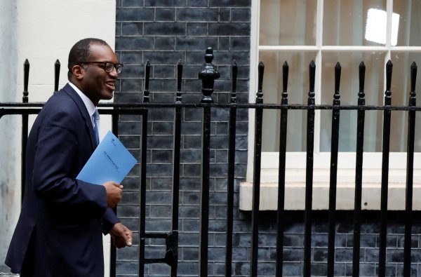 <p>Kwasi Kwarteng, canciller del Reino Unido.</p>