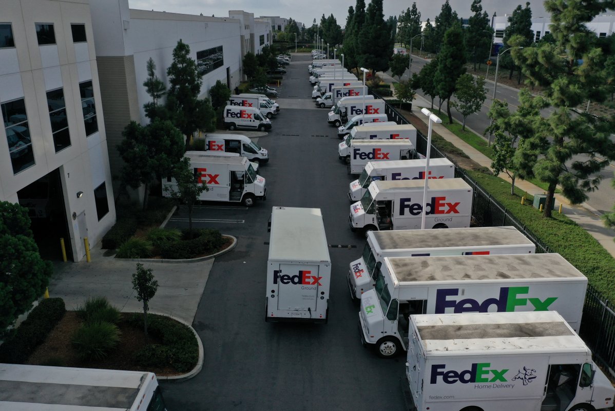 <p>FedEx se desploma y el CEO de la empresa no convence a Wall Street respecto del plan de costos</p>