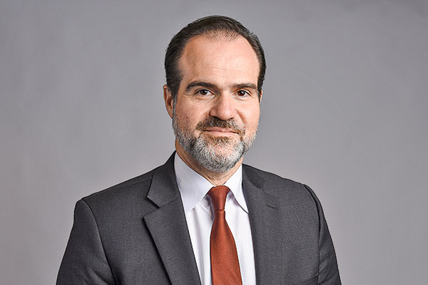 Gobernadores del BID destituyen al presidente Mauricio Claver-Carone tras escándalo por relación con subordinada