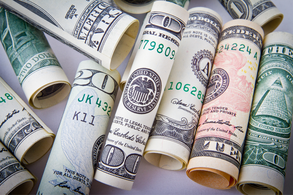 <p>Fortalecimiento mundial del dólar amenaza con recortar los ingresos corporativos en US$ 60 mil millones</p>