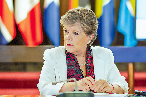 <p>México propondrá a la exsecretaria ejecutiva de Cepal Alicia Bárcena para presidir el BID</p>