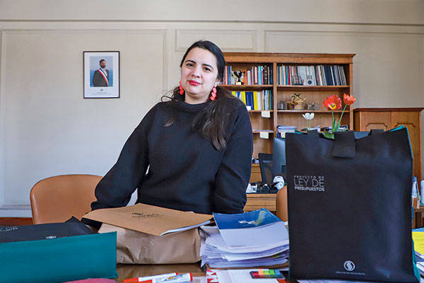 Javiera Martínez, directora de Presupuestos: “Hay señales relevantes al mercado de que el compromiso fiscal es en serio”