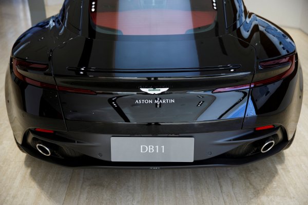 El que la sigue la consigue: el fabricante de automóviles chino Geely logra entrar a la propiedad de Aston Martin