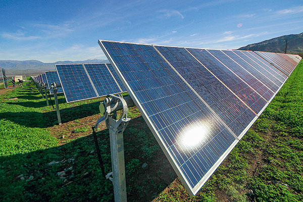 Generadoras y Acera piden reuniones a las autoridades tras alerta por cadena de pagos en el sistema eléctrico